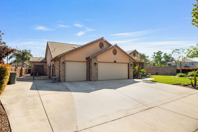 2200 N University Street, Visalia, CA 93291