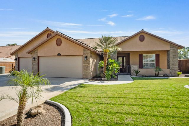 2200 N University Street, Visalia, CA 93291