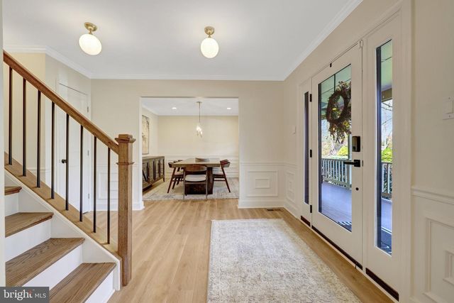 2818 CENTER RIDGE DR, Oakton, VA 22124