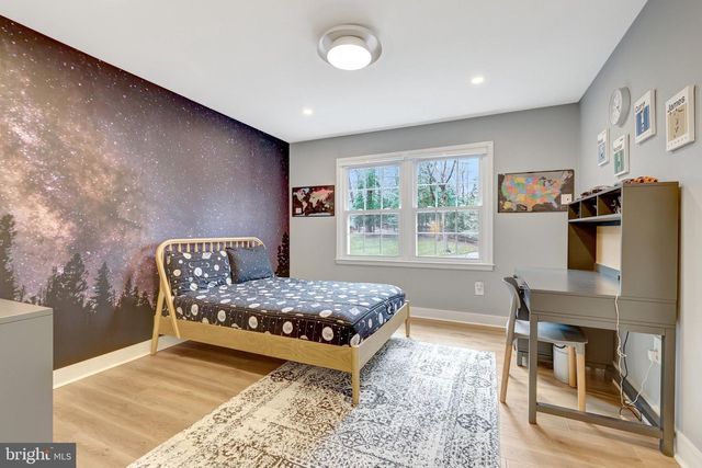 2818 CENTER RIDGE DR, Oakton, VA 22124