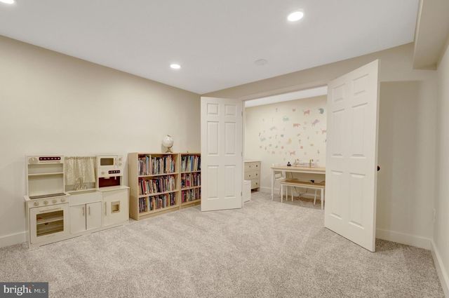 2818 CENTER RIDGE DR, Oakton, VA 22124