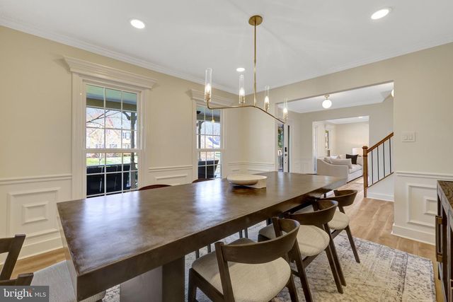 2818 CENTER RIDGE DR, Oakton, VA 22124