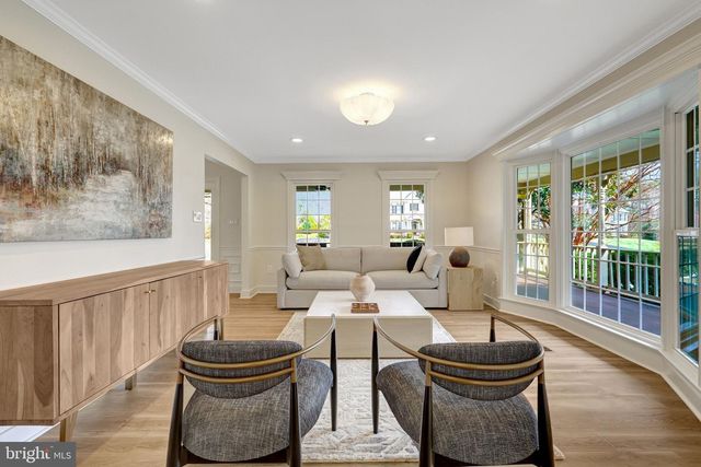 2818 CENTER RIDGE DR, Oakton, VA 22124