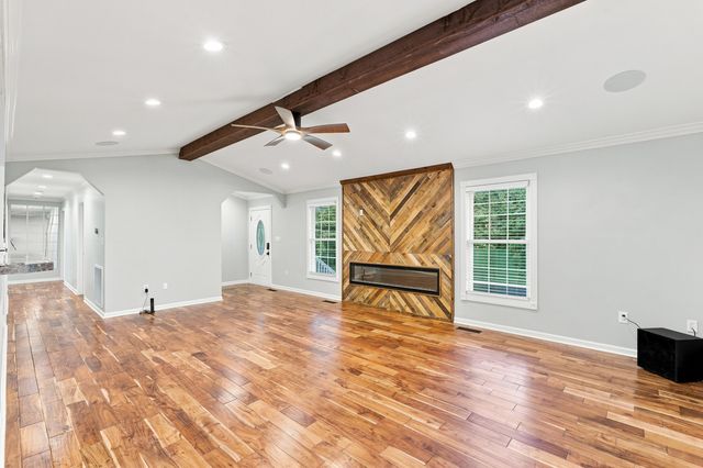 350 Holmes Drive, Paducah, KY 42003