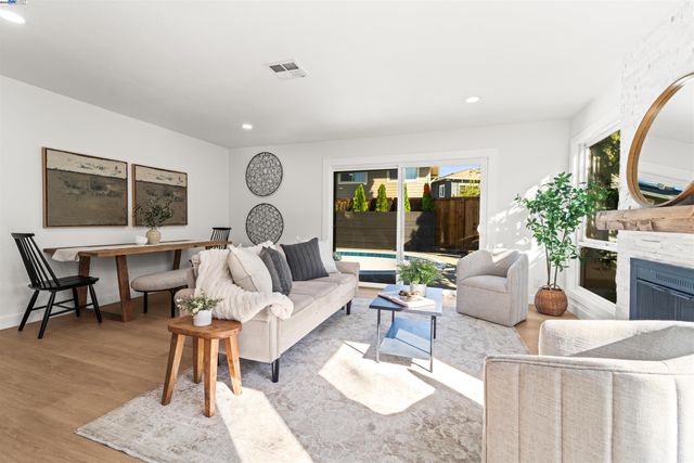 4119 Churchill Dr, Concord, CA 94521