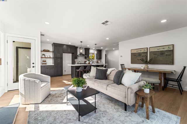 4119 Churchill Dr, Concord, CA 94521