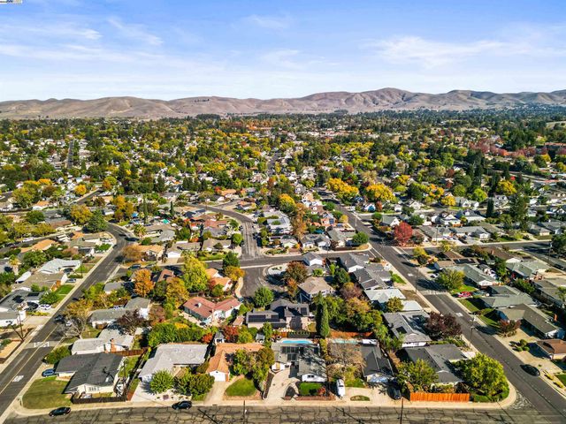 4119 Churchill Dr, Concord, CA 94521