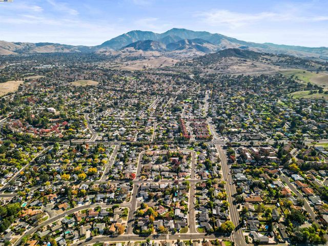 4119 Churchill Dr, Concord, CA 94521