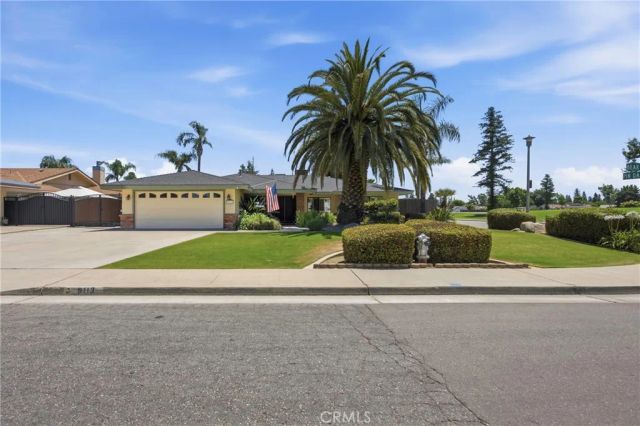 9113 Bear Creek Road, Bakersfield, CA 93311