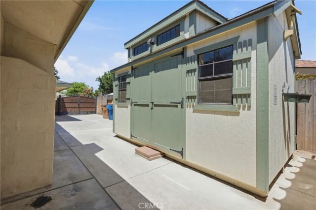 9113 Bear Creek Road, Bakersfield, CA 93311