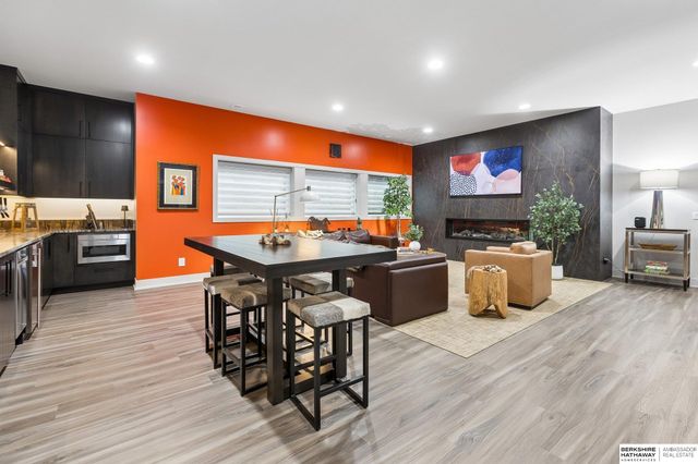 23303 K Plaza, Elkhorn, NE 68022