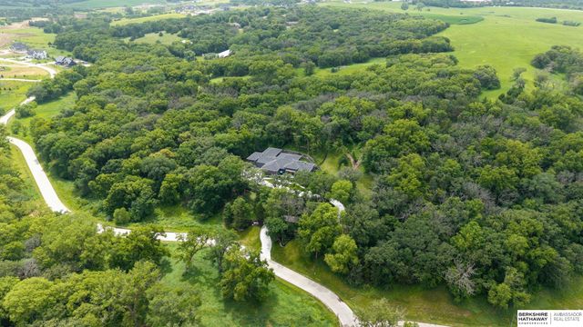 23303 K Plaza, Elkhorn, NE 68022