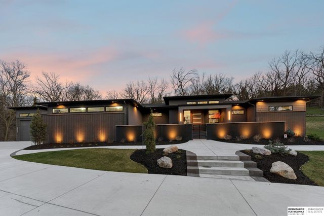 23303 K Plaza, Elkhorn, NE 68022