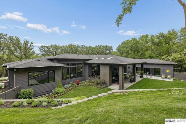 23303 K Plaza, Elkhorn, NE 68022