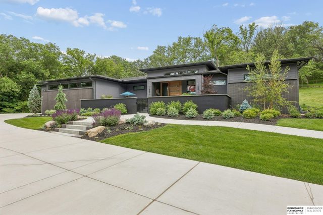 23303 K Plaza, Elkhorn, NE 68022