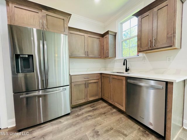 188 E Byhalia Creek Farms Road, Byhalia, MS 38611