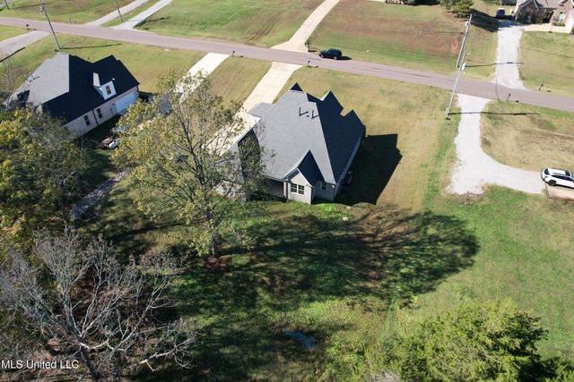 188 E Byhalia Creek Farms Road, Byhalia, MS 38611