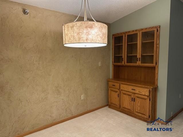 4215 FAIRWAY HILLS DR, Rapid City, SD 57702