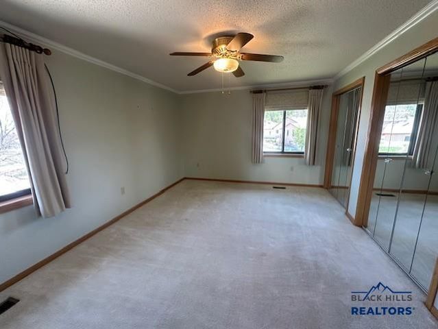 4215 FAIRWAY HILLS DR, Rapid City, SD 57702