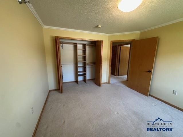 4215 FAIRWAY HILLS DR, Rapid City, SD 57702