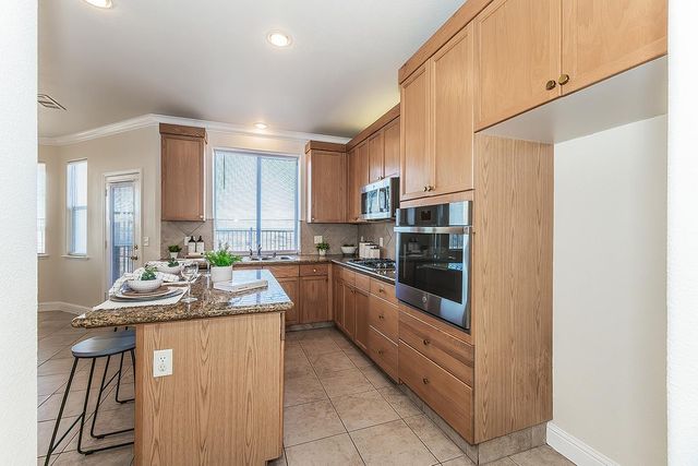 7779 N Janzer, Fresno, CA 93722