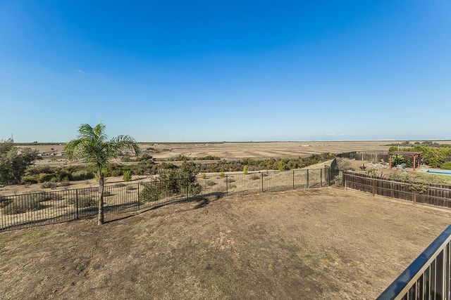 7779 N Janzer, Fresno, CA 93722