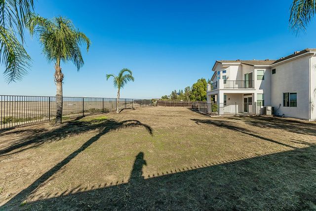 7779 N Janzer, Fresno, CA 93722