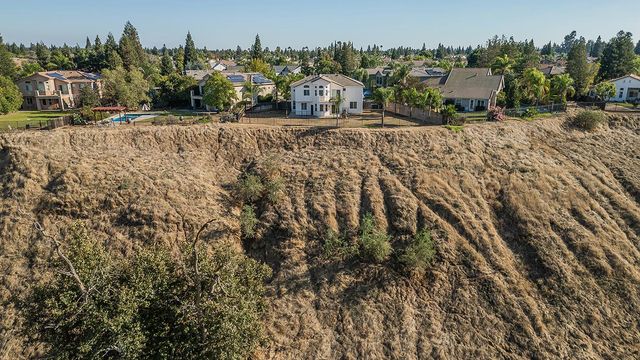 7779 N Janzer, Fresno, CA 93722