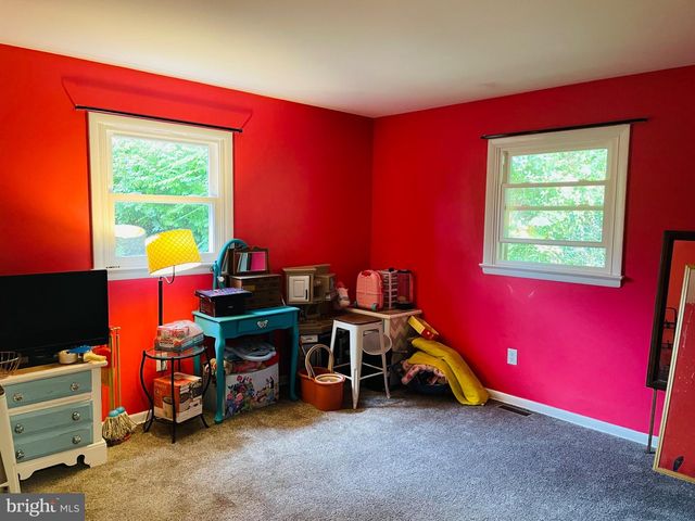 7009 CHAMBERSBURG RD, Fayetteville, PA 17222