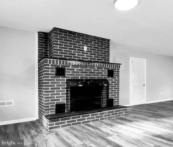 7009 CHAMBERSBURG RD, Fayetteville, PA 17222