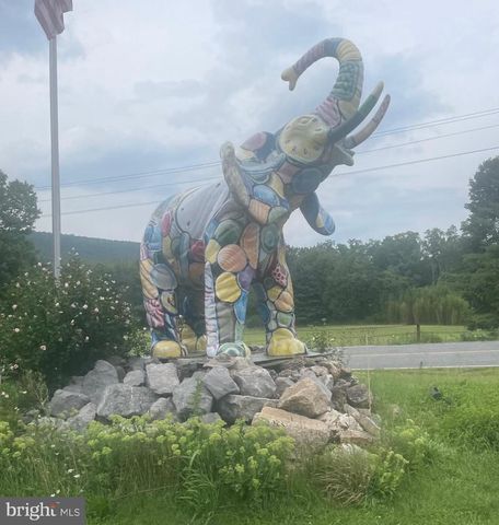 7009 CHAMBERSBURG RD, Fayetteville, PA 17222