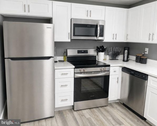 7009 CHAMBERSBURG RD, Fayetteville, PA 17222