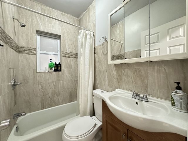 720 N Elizabeth Street 1, Chicago, IL 60642