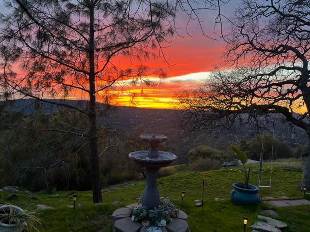 Image 15 of property listing at 30670 Sentinel Drive, Coarsegold, CA 93614