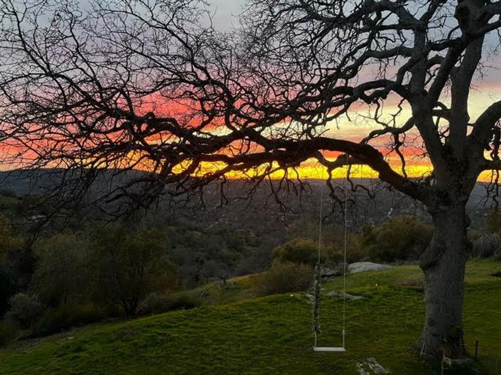 Image 16 of property listing at 30670 Sentinel Drive, Coarsegold, CA 93614