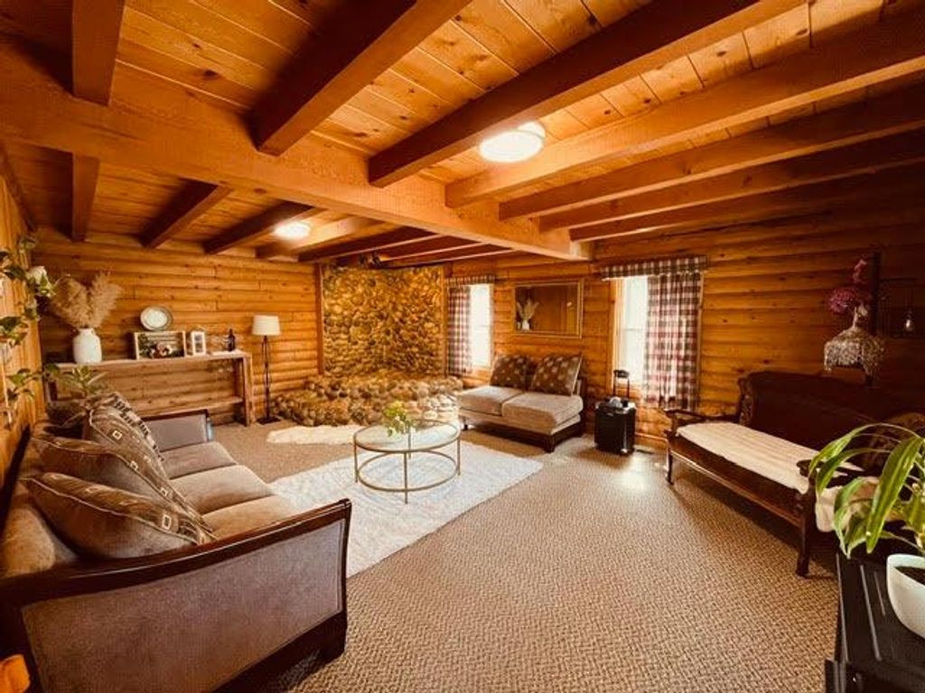 Image 4 of property listing at 30670 Sentinel Drive, Coarsegold, CA 93614