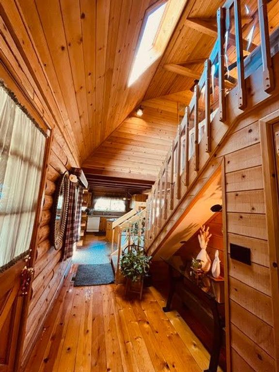 Image 6 of property listing at 30670 Sentinel Drive, Coarsegold, CA 93614