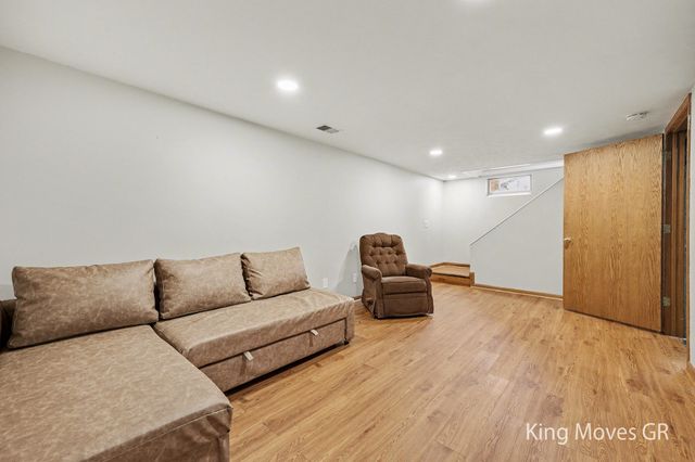 3646 Milan Avenue SW, Wyoming, MI 49509