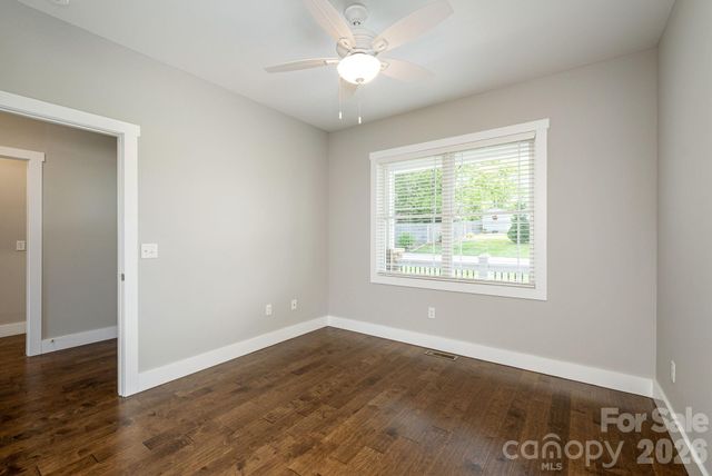 36 Windy Acres Knoll Drive, Hendersonville, NC 28792