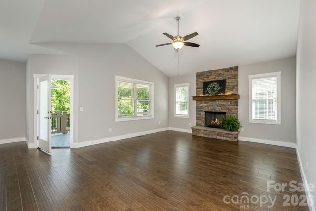 36 Windy Acres Knoll Drive, Hendersonville, NC 28792