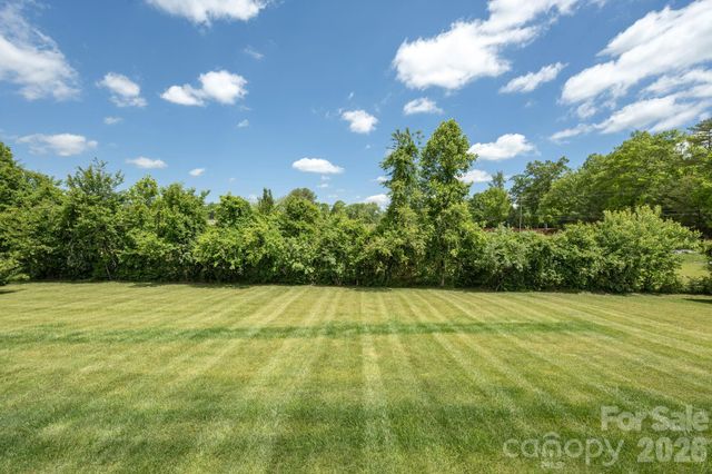 36 Windy Acres Knoll Drive, Hendersonville, NC 28792