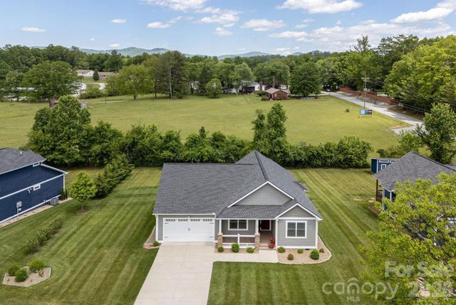 36 Windy Acres Knoll Drive, Hendersonville, NC 28792