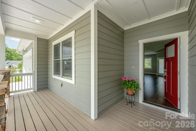 36 Windy Acres Knoll Drive, Hendersonville, NC 28792