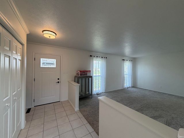 1834 Crabtree Lane, Elkhart, IN 46514