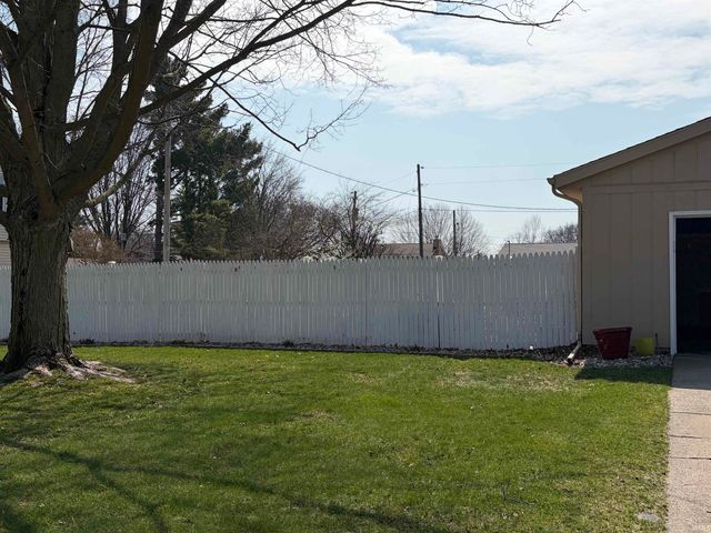 1834 Crabtree Lane, Elkhart, IN 46514