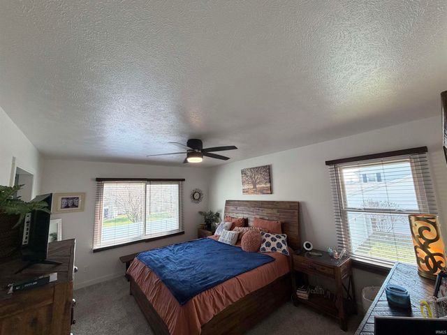 1834 Crabtree Lane, Elkhart, IN 46514