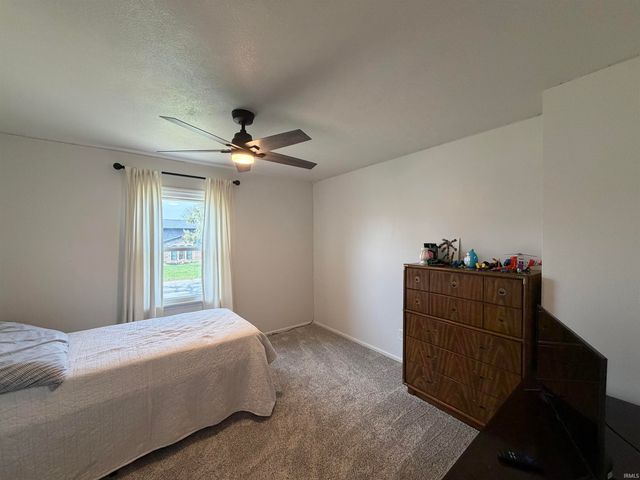 1834 Crabtree Lane, Elkhart, IN 46514