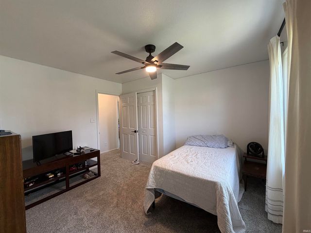 1834 Crabtree Lane, Elkhart, IN 46514