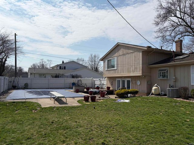 1834 Crabtree Lane, Elkhart, IN 46514