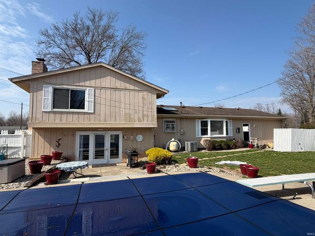 1834 Crabtree Lane, Elkhart, IN 46514